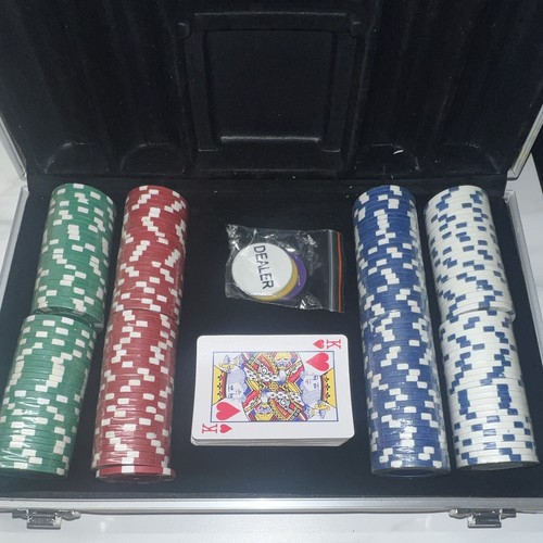 200 poker chip set - 200,